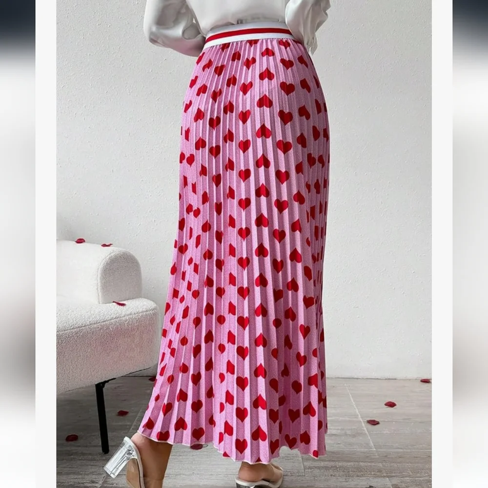 Pink And Red Heart Patterned Maxi Pleated Skirt